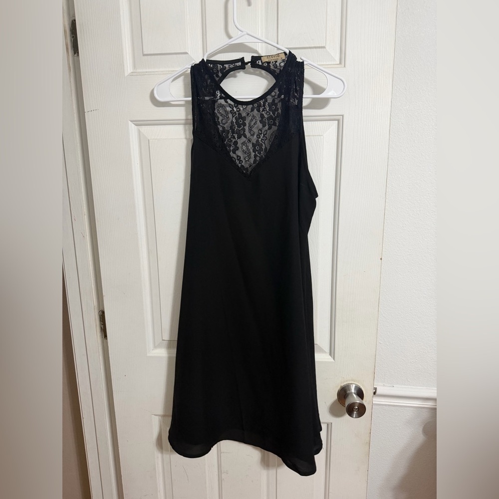 Acevog Sleeveless Lace Cocktail Dress with Back Cut Out Knee Length Size M